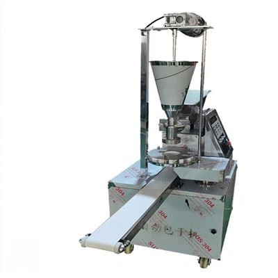 Momo faisant la machine